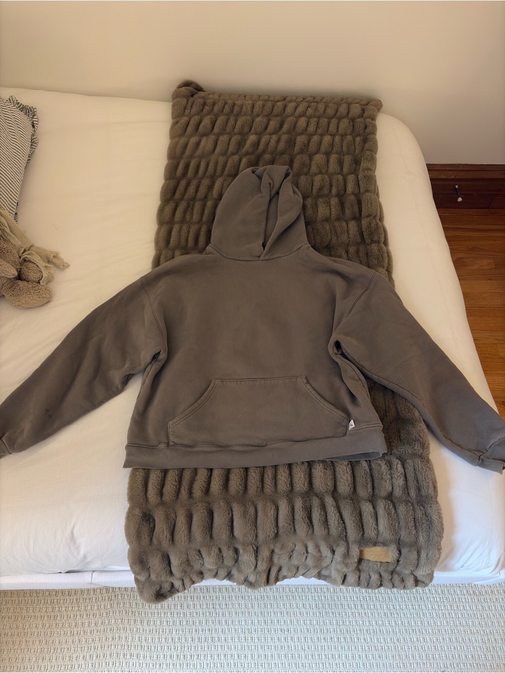 Akimbo Grey Hoodie